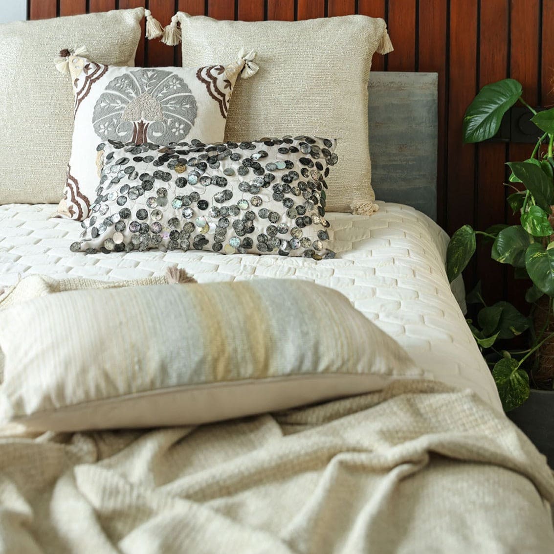 Avaran Handwoven Throw