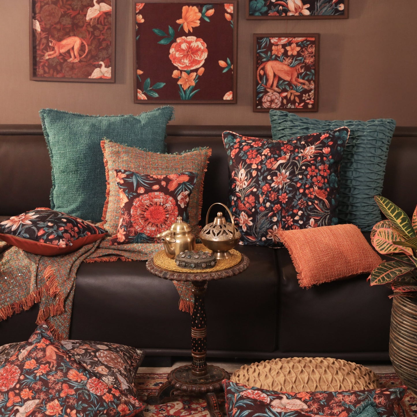 Waadi Chenille Cushion Cover