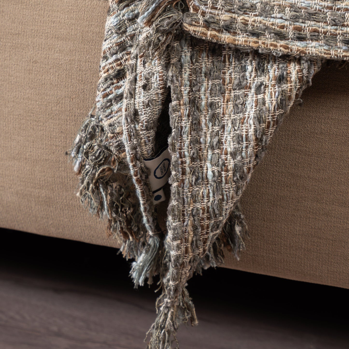 Interlaced Neutral Throw