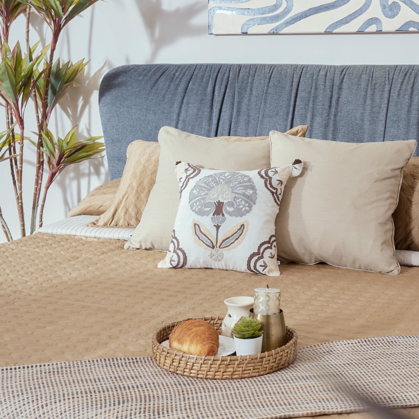 Thea Velvet Bedcover