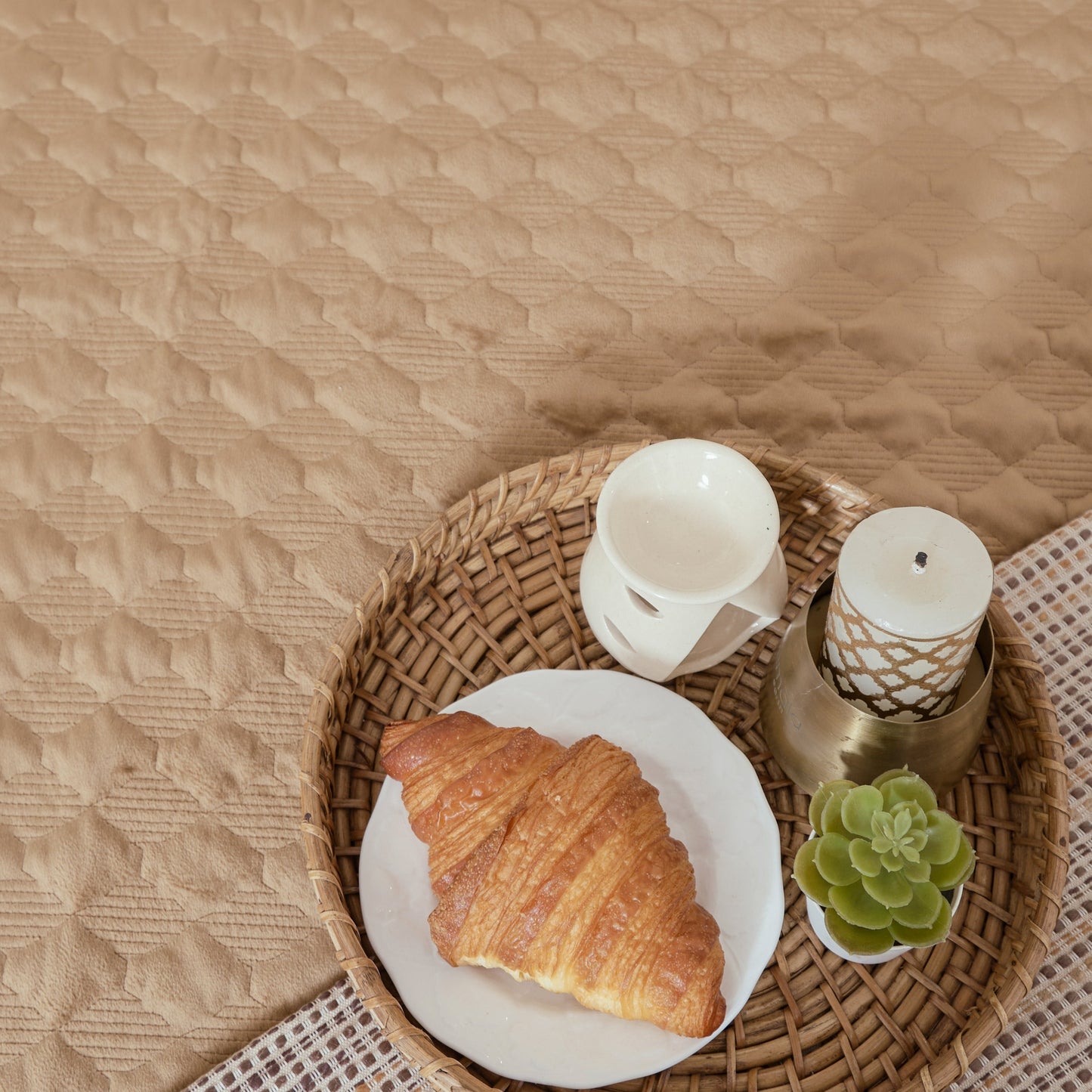 Thea Velvet Bedcover