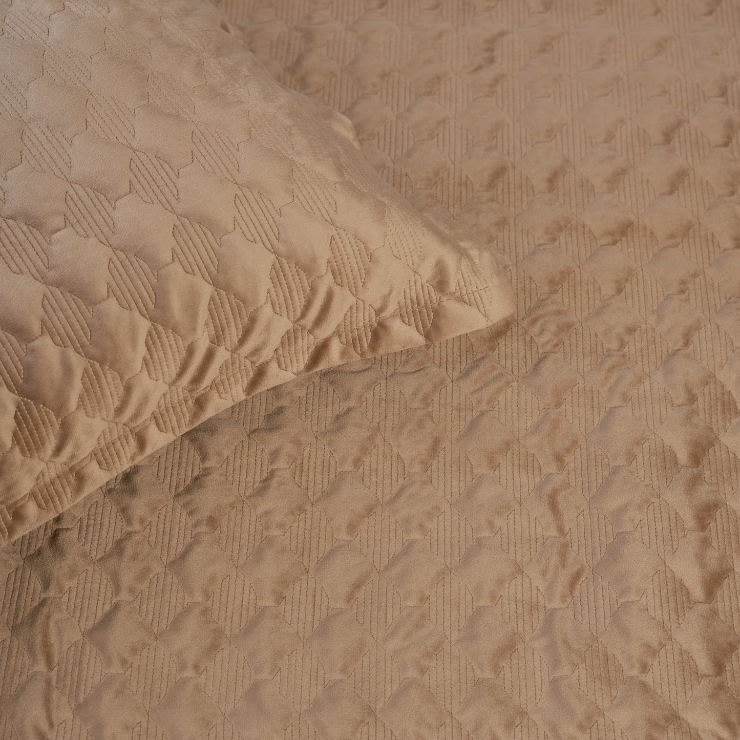 Thea Velvet Bedcover