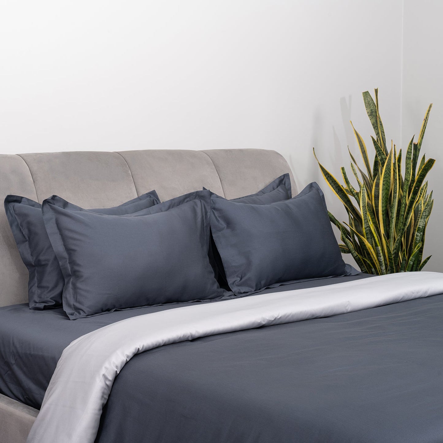 Pearl Essence & Carbon Diamond Duvet Covers