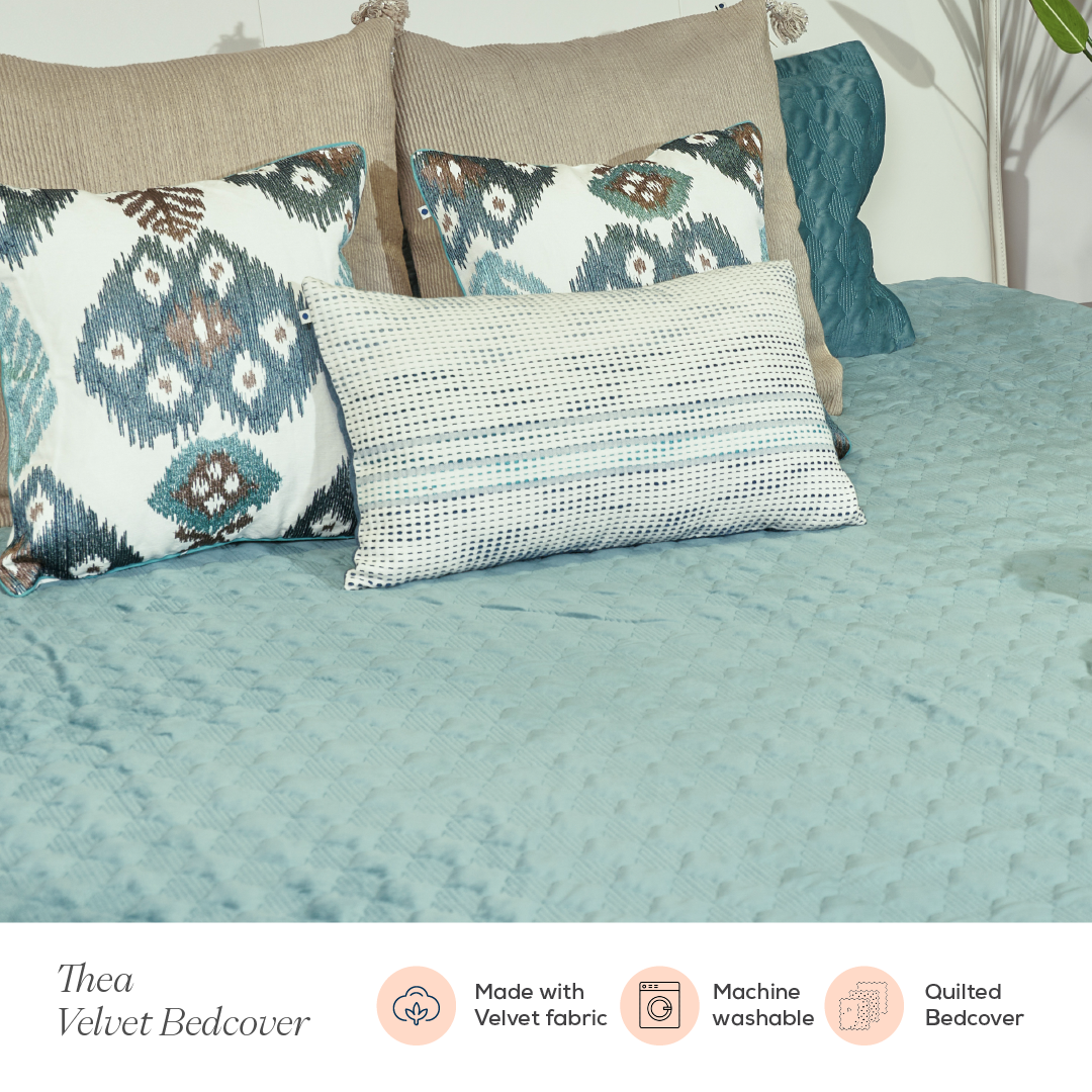 Thea Velvet Bedcover