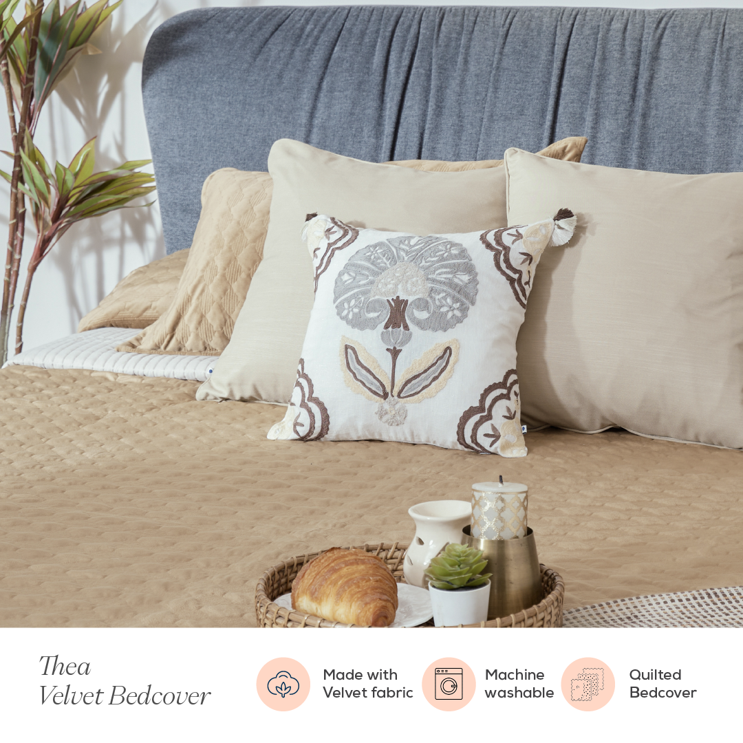 Thea Velvet Bedcover