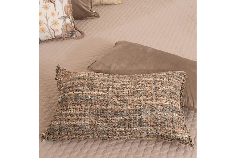 How to Choose the Best Big Pillows for Your Bedroom For Living Room