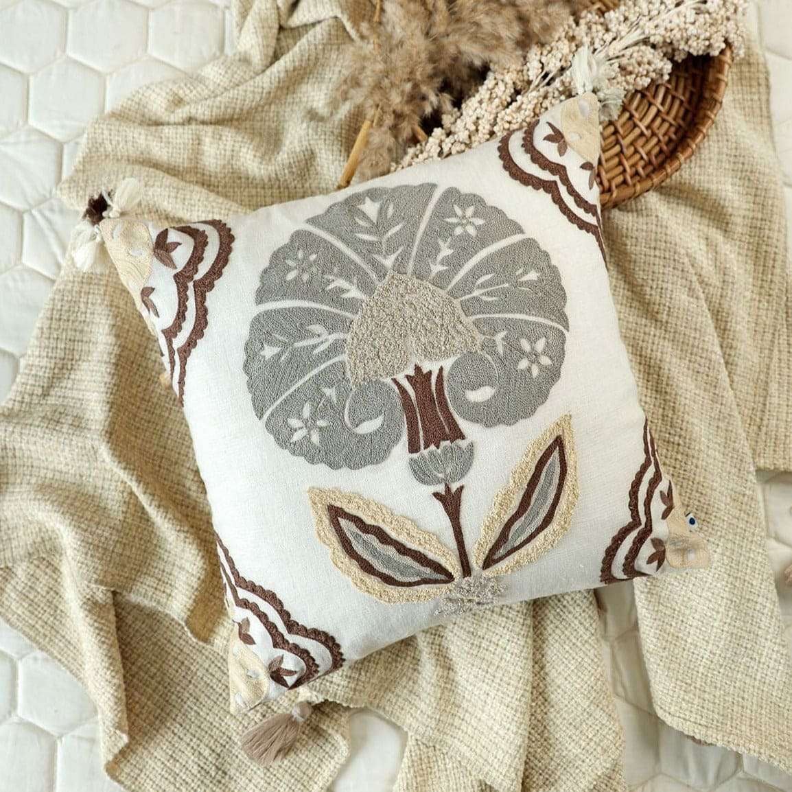 Avaran Handwoven Throw