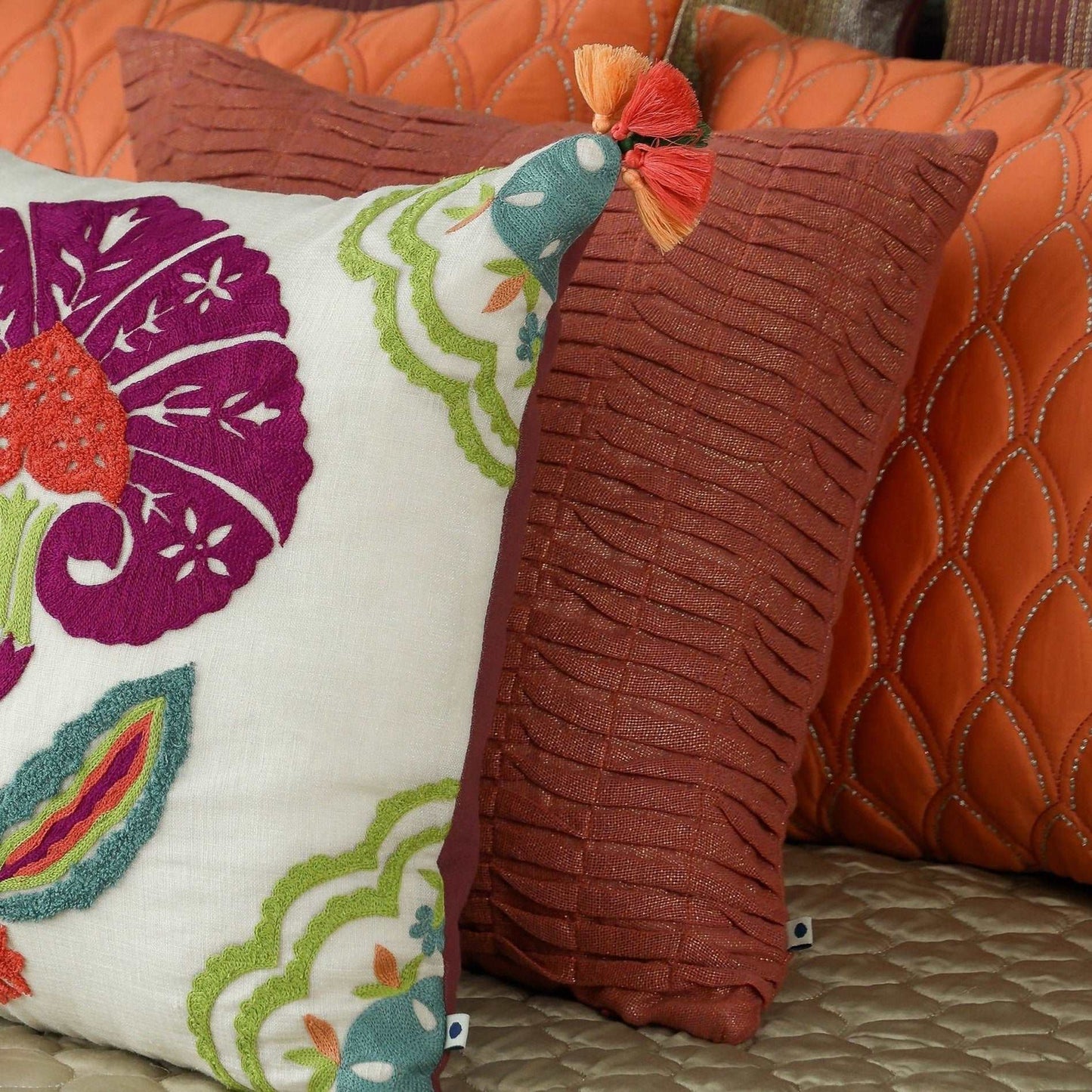 Chamak Cushion Cover