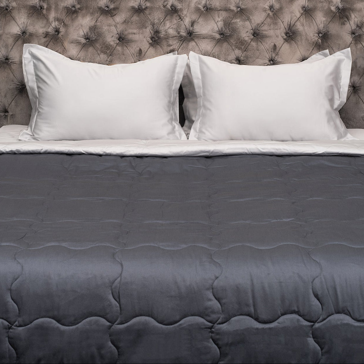 Pearl Essence & Carbon Diamond Comforter