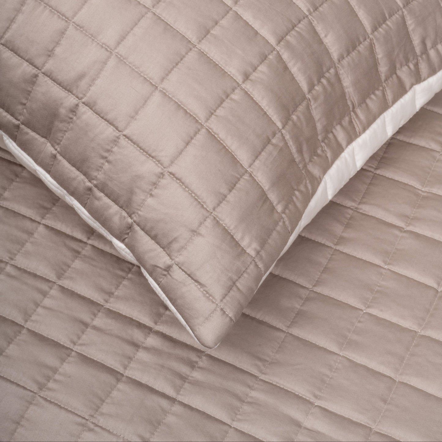 Taupe & Ivory Bedspread Set