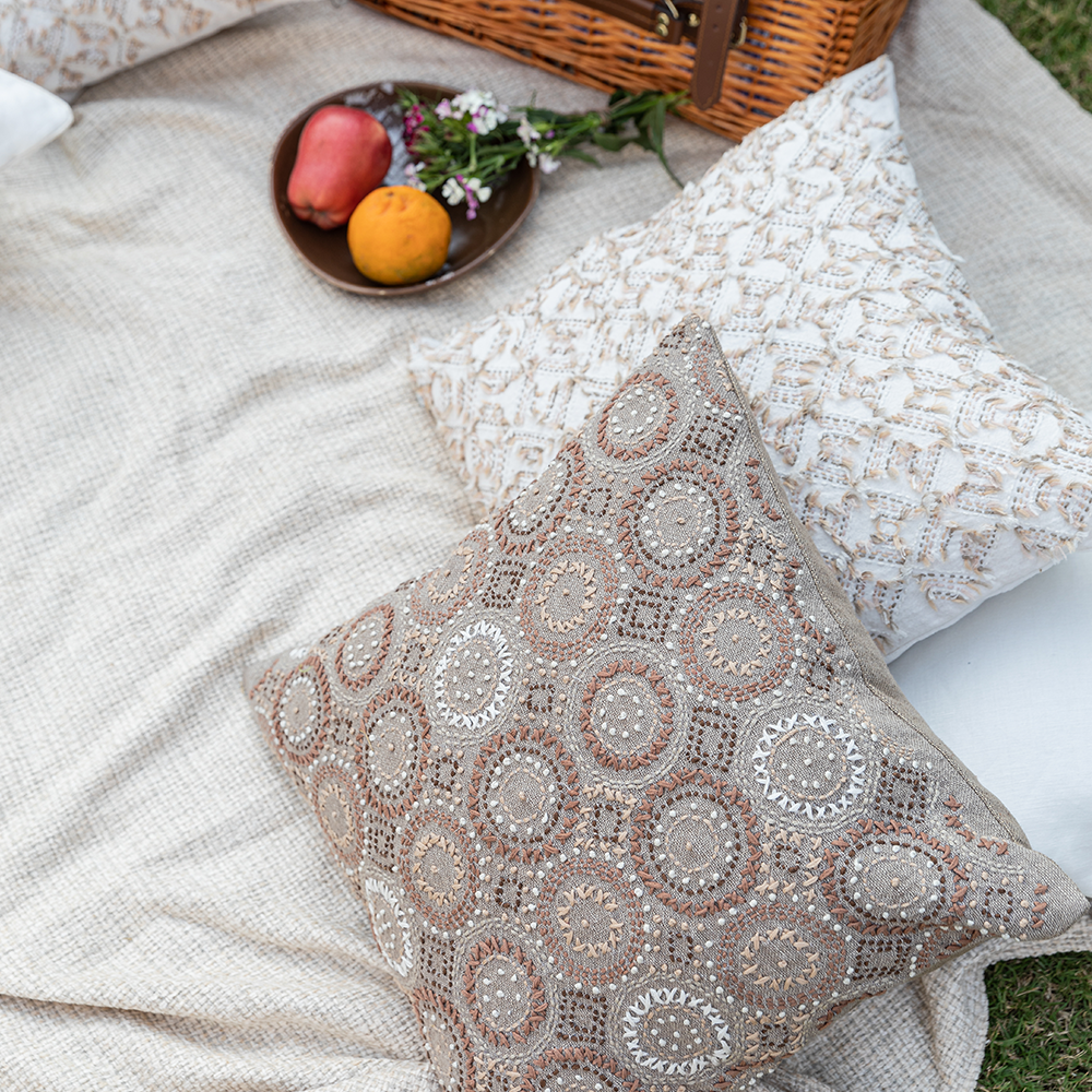 Ruffle Cushion Cover